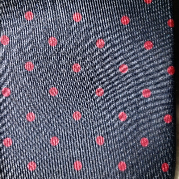 John Henry 100% Italian silk mens tie navy blue with red polka-dots - Picture 2 of 9